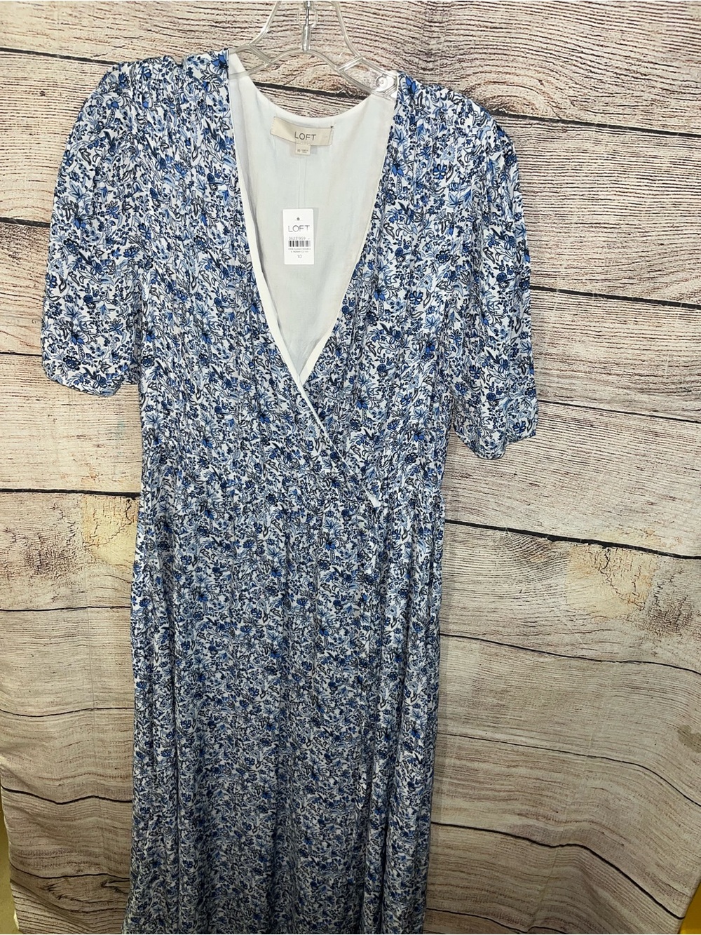 😍 LOFT NWT Blue and White Floral Midi Wrap Dress V-neck Short Sleeve size 10